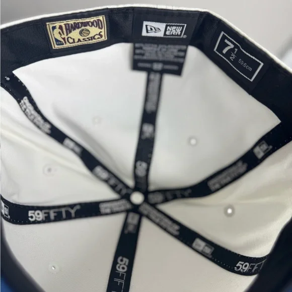 Chicago Bulls White & Blue Elephant Print Fitted New Era Hat Size 7 1/2 - Picture 6 of 8